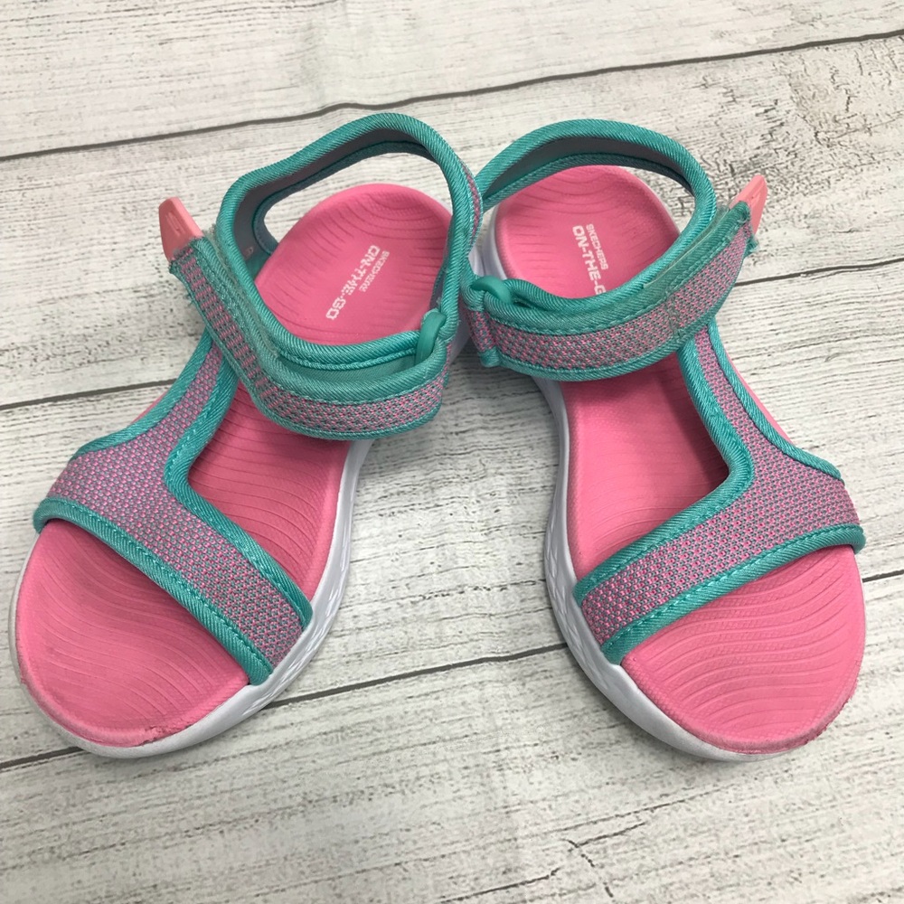 Skechers On-the-Go Sandals Girls Size 13